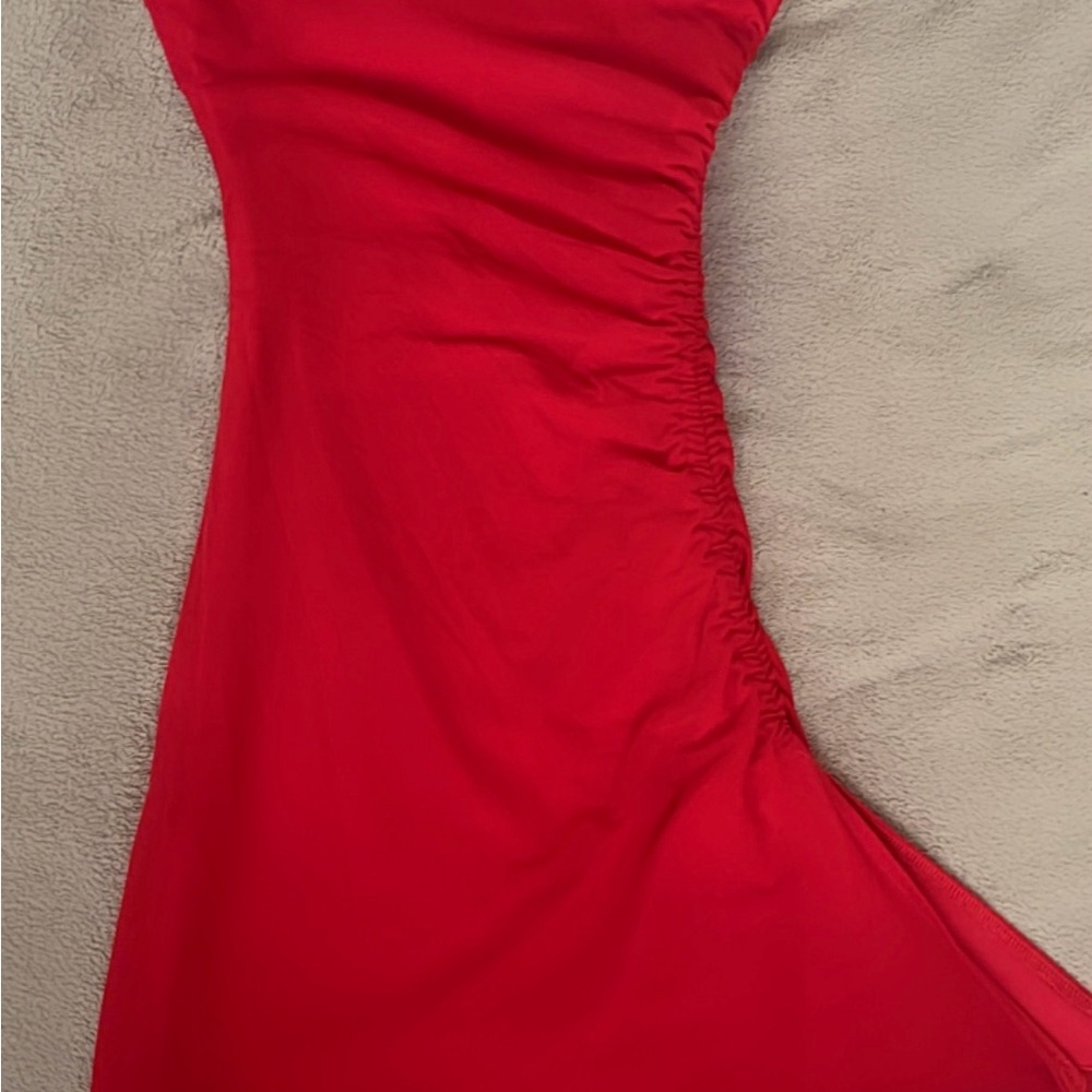 Chic Scarlet Mini Dress - Picture 3 of 6